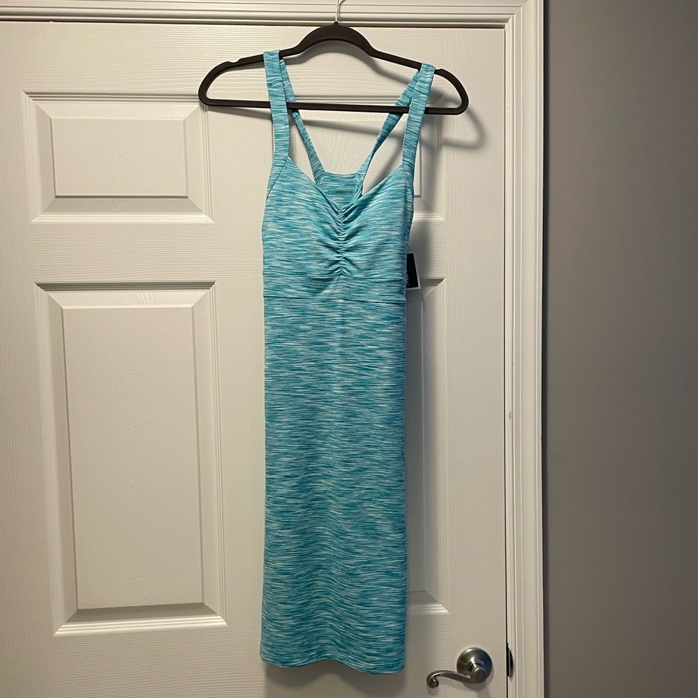 Mondetta athletic dress, size large, NWT